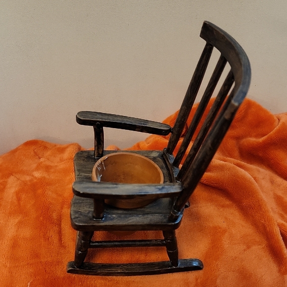 Rustic Wooden Mini-Chair with Small Pot - Picture 4 of 11